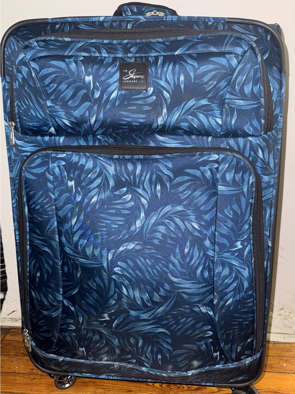 Skyway Flair Soft-side Spinner Luggage